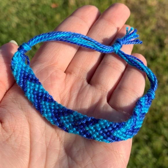 3 Woven Friendship Bracelets (Blue) - Picture 4 of 8